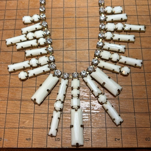 Costume Rhinestones White Gems Necklace 21”L Adj.  Aged Copper 60s 70s 80s EVC - Picture 4 of 9